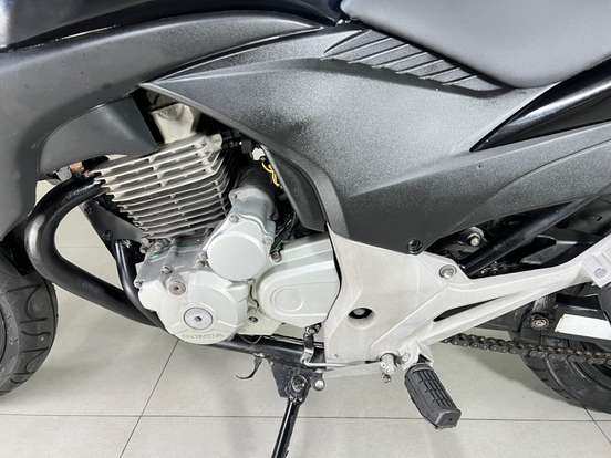 HONDA-CB 300R-2011