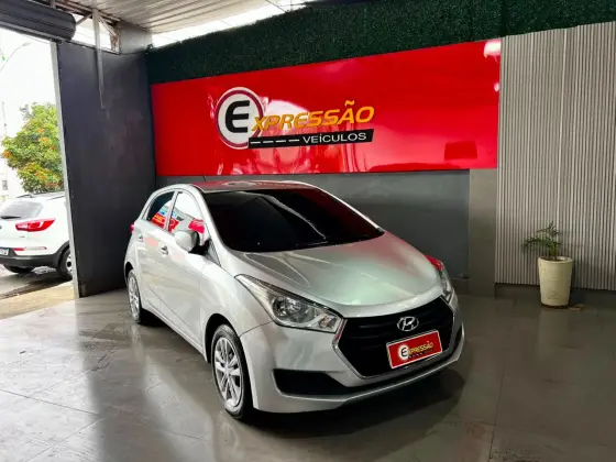 HYUNDAI HB20 1.6 COMFORT STYLE 16V FLEX 4P AUTOMÁTICO HYUNDAI HB20 1.6 COMFORT STYLE 16V FLEX 4P AUTOMÁTICO