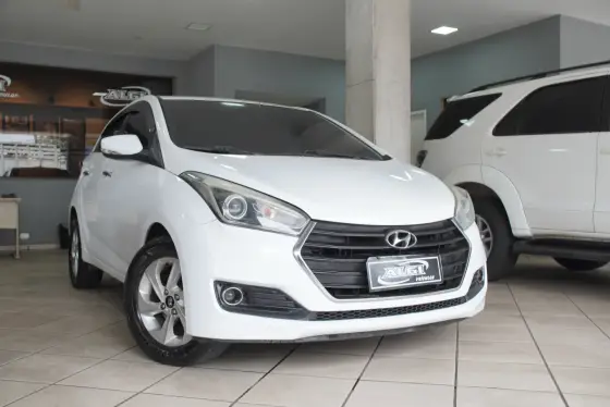 HYUNDAI HB20 1.6 PREMIUM 16V FLEX 4P AUTOMÁTICO HYUNDAI HB20 1.6 PREMIUM 16V FLEX 4P AUTOMÁTICO