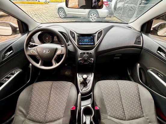 HYUNDAI-HB20-1.0 COMFORT 12V FLEX 4P MANUAL HYUNDAI-HB20-2018