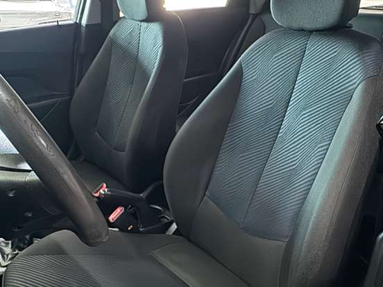 HYUNDAI-HB20-1.6 COMFORT PLUS 16V FLEX 4P MANUAL HYUNDAI-HB20-2013