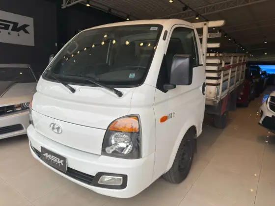 HYUNDAI HR 2.5 LONGO COM CAÇAMBA 4X2 16V 130CV TURBO INTERCOOLER DIESEL 2P MANUAL HYUNDAI HR 2.5 LONGO COM CAÇAMBA 4X2 16V 130CV TURBO INTERCOOLER DIESEL 2P MANUAL