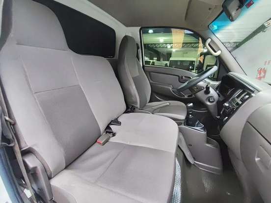 HYUNDAI-HR-2.5 LONGO SEM CAÇAMBA 4X2 16V 130CV TURBO INTERCOOLER DIESEL 2P MANUAL HYUNDAI-HR-2020