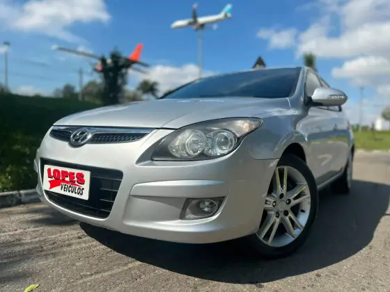 HYUNDAI I30 2.0 MPFI GLS 16V GASOLINA 4P AUTOMÁTICO HYUNDAI I30 2.0 MPFI GLS 16V GASOLINA 4P AUTOMÁTICO