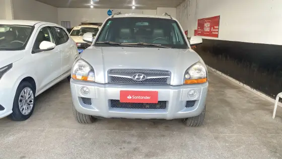 HYUNDAI TUCSON 2.0 MPFI GLS 16V 143CV 2WD FLEX 4P AUTOMÁTICO HYUNDAI TUCSON 2.0 MPFI GLS 16V 143CV 2WD FLEX 4P AUTOMÁTICO