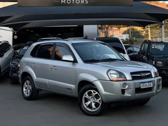HYUNDAI TUCSON 2.0 MPFI GLS TOP 16V 143CV 2WD FLEX 4P AUTOMÁTICO HYUNDAI TUCSON 2.0 MPFI GLS TOP 16V 143CV 2WD FLEX 4P AUTOMÁTICO