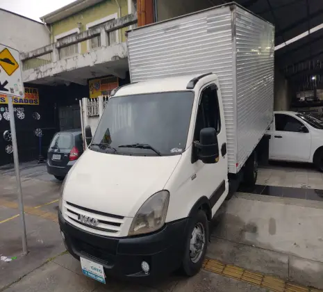 IVECO DAILY 35S14 CHASSI CABINE TURBO INTERCOOLER DIESEL 2P MANUAL IVECO DAILY 35S14 CHASSI CABINE TURBO INTERCOOLER DIESEL 2P MANUAL