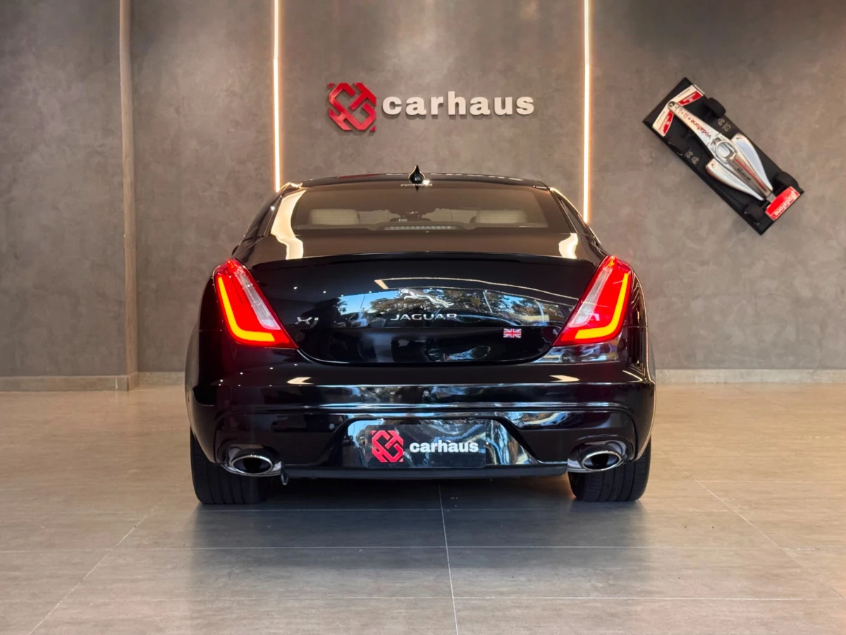 Jaguar XJ — foto 5