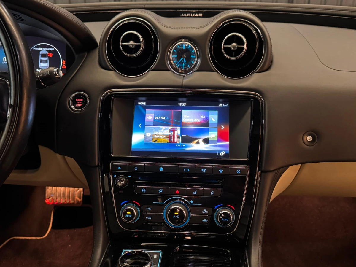 Jaguar XJ — foto 15