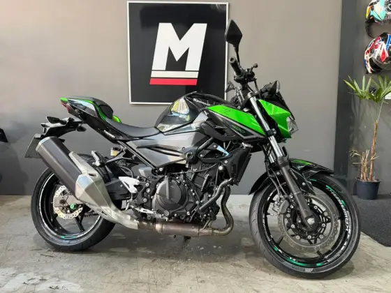 KAWASAKI Z400 KAWASAKI Z400