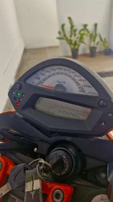 KAWASAKI-ER-6N-2010