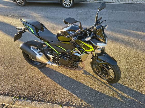 KAWASAKI Z400 