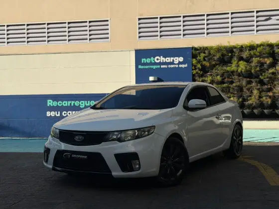 KIA CERATO 2.0 KOUP 16V GASOLINA 2P AUTOMÁTICO KIA CERATO 2.0 KOUP 16V GASOLINA 2P AUTOMÁTICO
