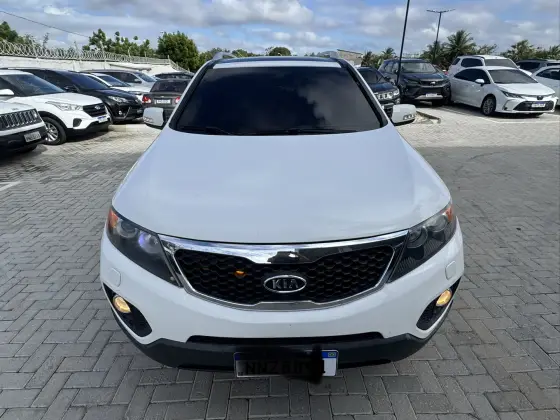 KIA SORENTO 3.5 V6 GASOLINA EX 7L 4WD AUTOMÁTICO KIA SORENTO 3.5 V6 GASOLINA EX 7L 4WD AUTOMÁTICO