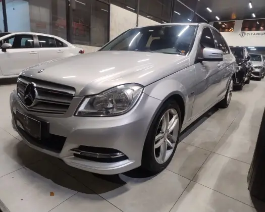 MERCEDES-BENZ C 180 1.8 CGI CLASSIC 16V GASOLINA 4P AUTOMÁTICO MERCEDES-BENZ C 180 1.8 CGI CLASSIC 16V GASOLINA 4P AUTOMÁTICO