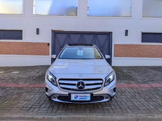 MERCEDES-BENZ GLA 200 1.6 CGI ENDURO 16V TURBO FLEX 4P AUTOMÁTICO MERCEDES-BENZ GLA 200 1.6 CGI ENDURO 16V TURBO FLEX 4P AUTOMÁTICO