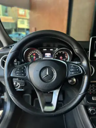 MERCEDES-BENZ-GLA 200-2017