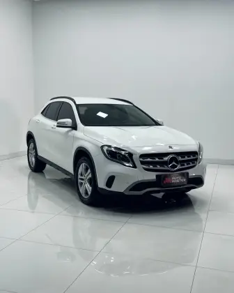 MERCEDES-BENZ GLA 200 1.6 CGI FLEX STYLE 7G-DCT MERCEDES-BENZ GLA 200 1.6 CGI FLEX STYLE 7G-DCT