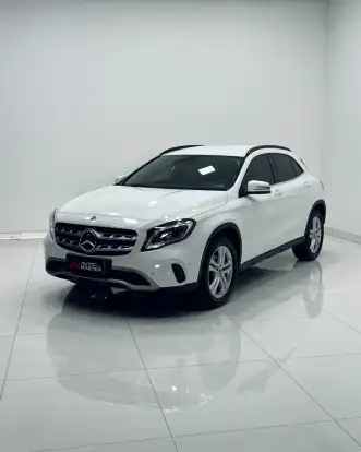 MERCEDES-BENZ-GLA 200-2019