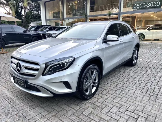 MERCEDES-BENZ GLA 200 1.6 CGI STYLE 16V TURBO FLEX 4P AUTOMÁTICO MERCEDES-BENZ GLA 200 1.6 CGI STYLE 16V TURBO FLEX 4P AUTOMÁTICO