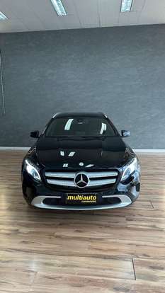 MERCEDES-BENZ-GLA 200-2015