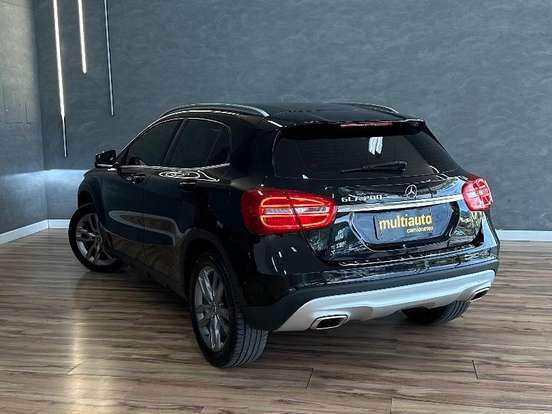 MERCEDES-BENZ-GLA 200-1.6 CGI ADVANCE 16V TURBO FLEX 4P AUTOMÁTICO MERCEDES-BENZ-GLA 200-2015