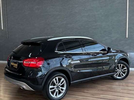 MERCEDES-BENZ-GLA 200-1.6 CGI ADVANCE 16V TURBO FLEX 4P AUTOMÁTICO MERCEDES-BENZ-GLA 200-2015