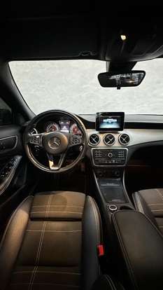 MERCEDES-BENZ-GLA 200-2015