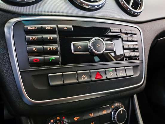 MERCEDES-BENZ-GLA 200-1.6 CGI ADVANCE 16V TURBO FLEX 4P AUTOMÁTICO MERCEDES-BENZ-GLA 200-2015