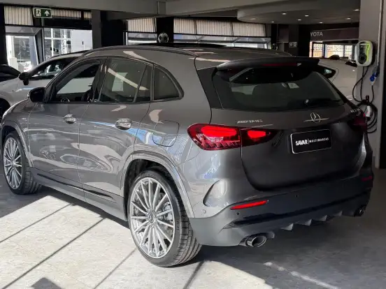MERCEDES-BENZ-GLA 35 AMG-2025