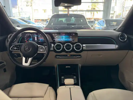 MERCEDES-BENZ-GLB 200-2022