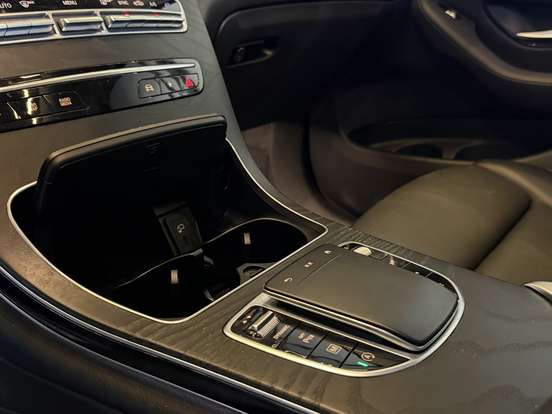 MERCEDES-BENZ-GLC 220d-2021