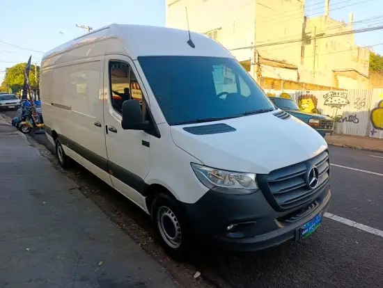 MERCEDES-BENZ-SPRINTER-2023