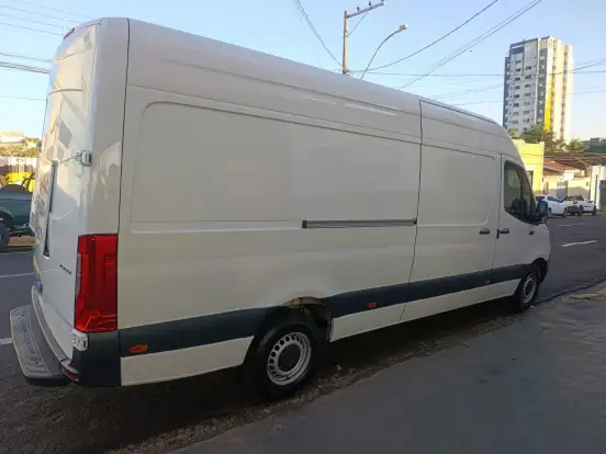 MERCEDES-BENZ-SPRINTER-2.0 CDI DIESEL FURGÃO 315 STREET TA EXTRA LONGO MANUAL MERCEDES-BENZ-SPRINTER-2023