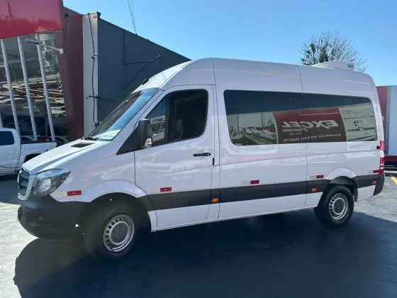 MERCEDES-BENZ SPRINTER 2.2 CDI DIESEL VAN 415 TA LONGO 16L MANUAL MERCEDES-BENZ SPRINTER 2.2 CDI DIESEL VAN 415 TA LONGO 16L MANUAL