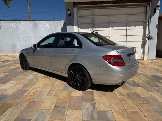 MERCEDES-BENZ-C 180-2010
