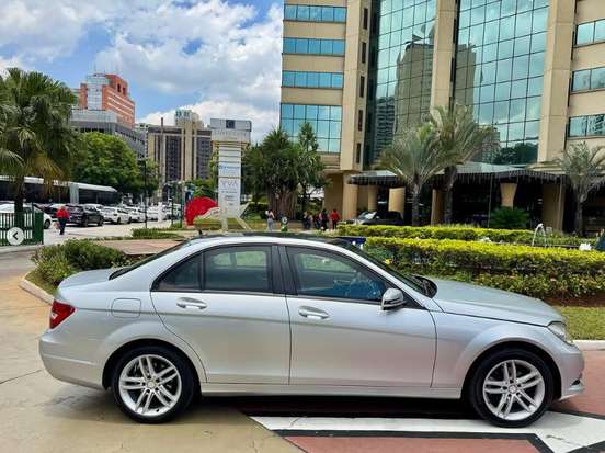 MERCEDES-BENZ-C 180-2011