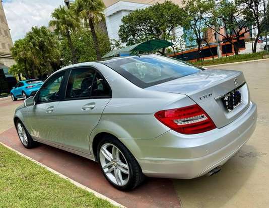 MERCEDES-BENZ-C 180-2011