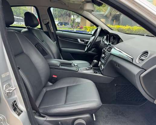 MERCEDES-BENZ-C 180-2011