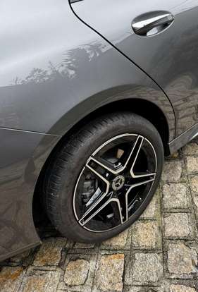 MERCEDES-BENZ-CLA 200-2024