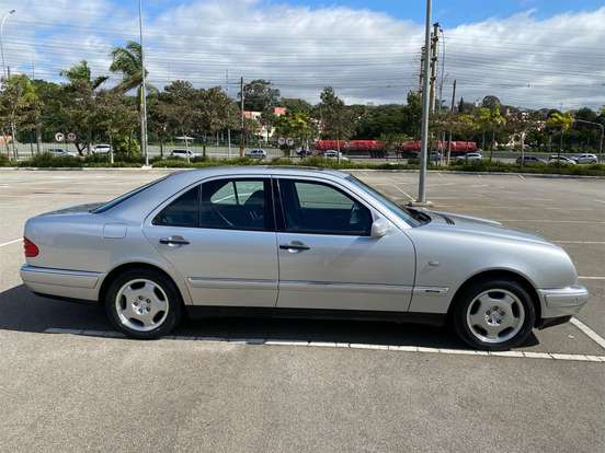 MERCEDES-BENZ-E 430-4.3 AVANTGARDE V8 GASOLINA 4P AUTOMÁTICO MERCEDES-BENZ-E 430-1998