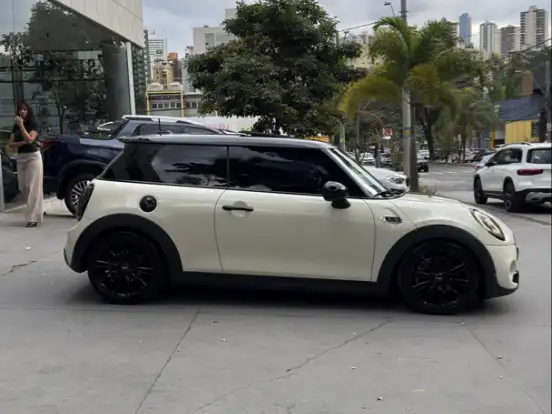 MINI-COOPER-2.0 S 16V TURBO GASOLINA 4P AUTOMÁTICO MINI-COOPER-2015