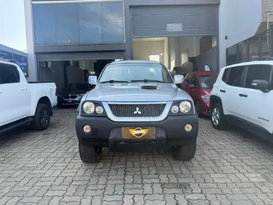 MITSUBISHI L200 2.5 SPORT HPE 4X4 CD 8V TURBO INTERCOOLER DIESEL 4P AUTOMÁTICO