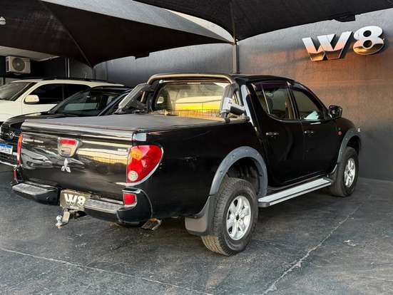 MITSUBISHI-L200 TRITON-3.2 GLS 4X4 CD 16V TURBO INTERCOLER DIESEL 4P MANUAL MITSUBISHI-L200 TRITON-2013