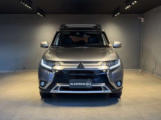 MITSUBISHI-OUTLANDER-3.0 MIVEC V6 GASOLINA HPE-S AWD AUTOMÁTICO MITSUBISHI-OUTLANDER-2020