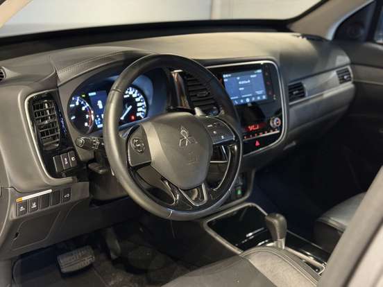 MITSUBISHI-OUTLANDER-3.0 MIVEC V6 GASOLINA HPE-S AWD AUTOMÁTICO MITSUBISHI-OUTLANDER-2020
