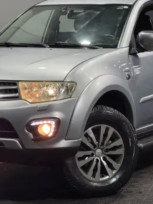 MITSUBISHI-PAJERO-3.5 HPE 4X4 7 LUGARES V6 24V FLEX 4P AUTOMÁTICO MITSUBISHI-PAJERO-2016