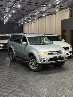 MITSUBISHI-PAJERO-3.5 HPE 4X4 7 LUGARES V6 24V FLEX 4P AUTOMÁTICO MITSUBISHI-PAJERO-2016