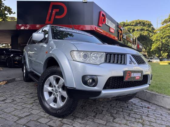 MITSUBISHI PAJERO DAKAR 3.2 HPE 4X4 7 LUGARES 16V TURBO INTERCOOLER DIESEL 4P AUTOMÁTICO