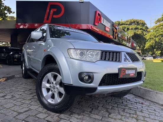 MITSUBISHI-PAJERO DAKAR-3.2 HPE 4X4 7 LUGARES 16V TURBO INTERCOOLER DIESEL 4P AUTOMÁTICO MITSUBISHI-PAJERO DAKAR-2011